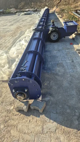 בורג טאטוא מסוג טרקטור